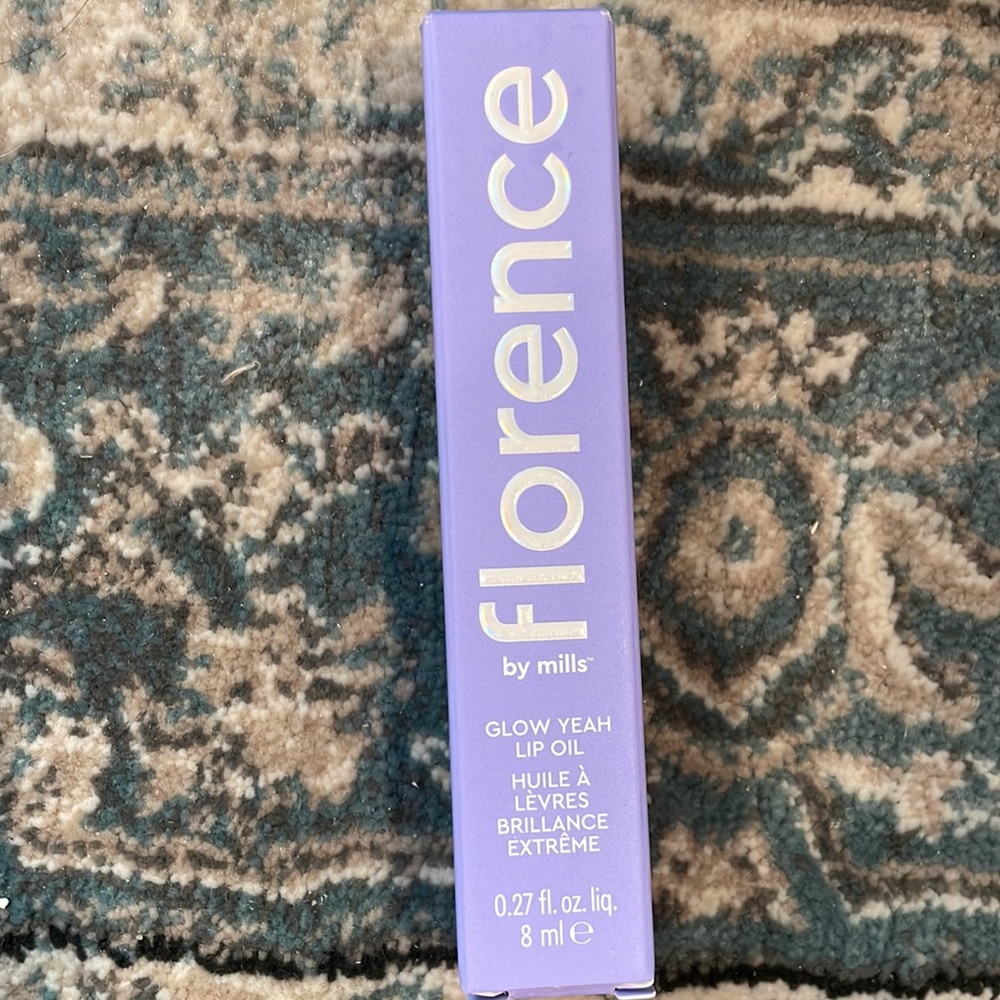 Glow Yeah Hydrating Vegan Lip Oil nwt
